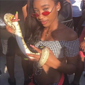 Meet your Posher, Jada